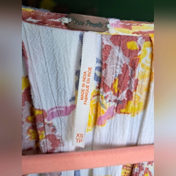 Rare Free People Lovestoned Lace Buttondown Printed Crochet Bell Sleeve Tunic XS - Picture 7 of 11